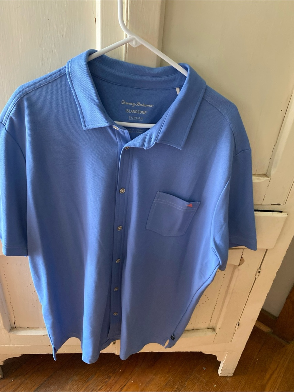 Tommy Bahama Men’s Light Blue Short-Sleeve Button-Down Polo